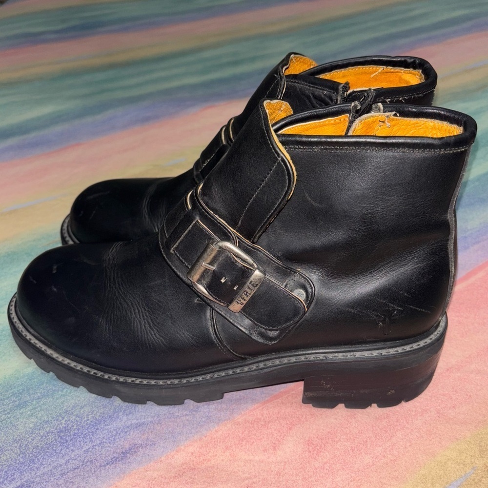 Frye Women’s Crank Buckle boot Black Leather Bootie‎ Size 11 Buckle Motorcycle
